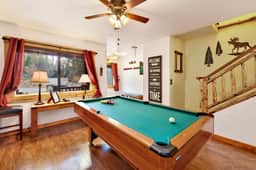 1411-Inn Between Pines