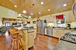 1235-Lazy Bear Lodge