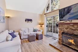 639-Bear Mountain Chalet