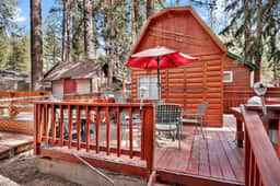 1667-Cottage in the Pines
