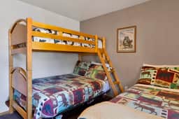 1986-Little Cubs Cabin