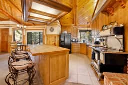 2030-Bearfoot Lodge