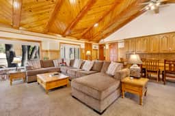 2030-Bearfoot Lodge