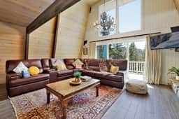 2066-Big Bear Gambrel