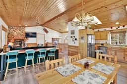 2128-Lookout Lodge