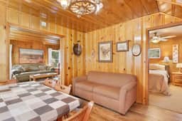 2096-Pinglewood Cabin