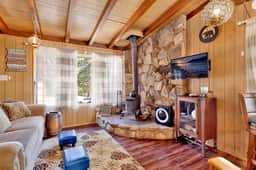 2215-Ski View Chalet