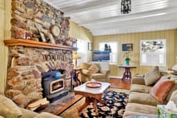 2360 -The Winding Lane House Est 1932