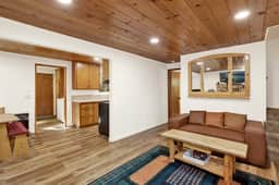 2492-Highland Oaks Retreat