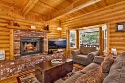2561-Cub's Cabin