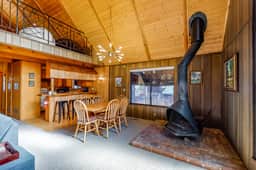 301-Pinewood Haus