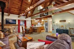 2582-Oakwood Cottage
