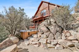 2606-View on the Rocks