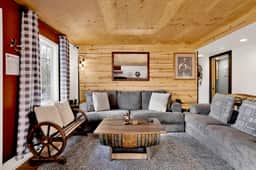 2558 - Highland Hideaway