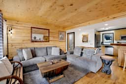 2558 - Highland Hideaway