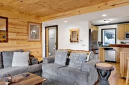 2558 - Highland Hideaway
