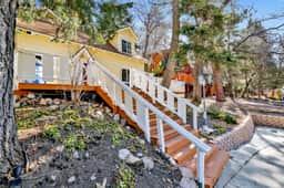 2656- Cottage at ToMolly's
