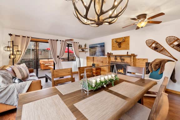 1411-Inn Between Pines