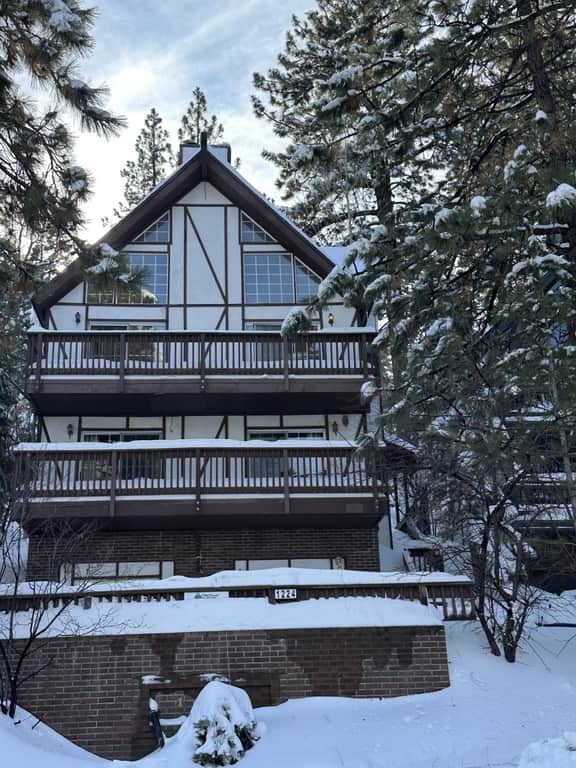 639-Bear Mountain Chalet