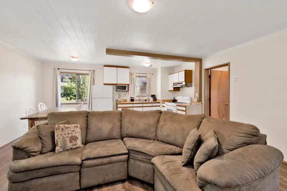 0111-Twin Pines