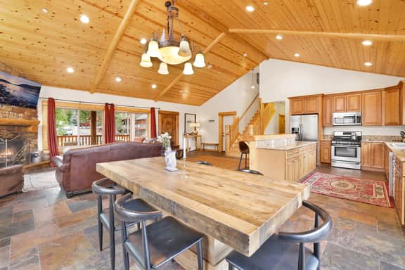 1648-Eagle Ridge Views