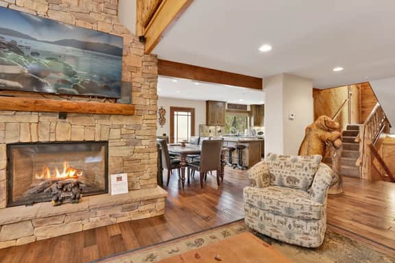 1888 - Luxury Lodge