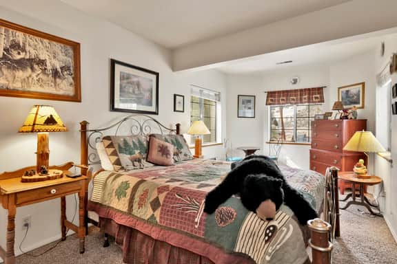 1945 - Idle Hours Inn