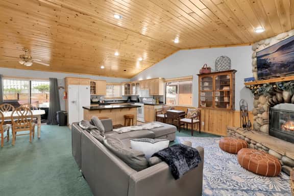 1953-River Rock Lodge