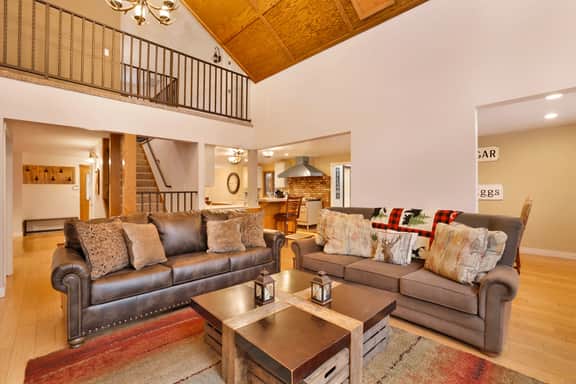 2201-Apres Ski Haus