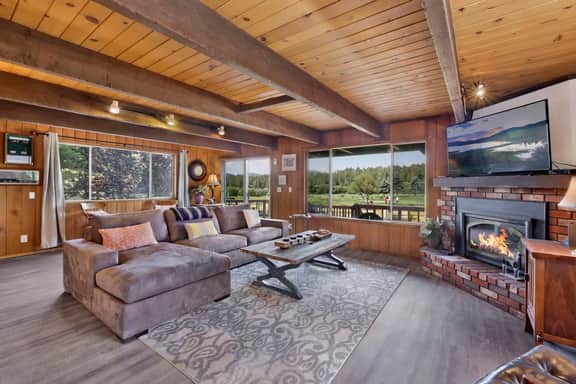 1976-Bear Cabin