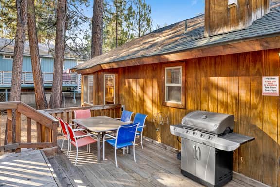 1986-Little Cubs Cabin
