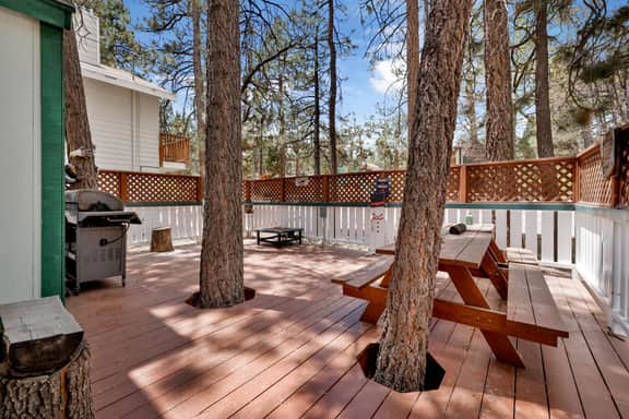 2028 - Whiskey Mountain Lodge