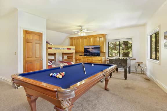 2030-Bearfoot Lodge