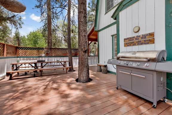 2028 - Whiskey Mountain Lodge