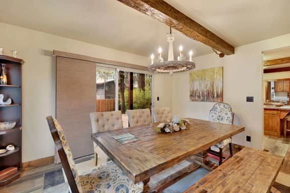 2080-Eagle Point Lodge