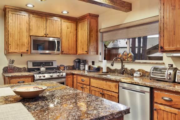 2080-Eagle Point Lodge