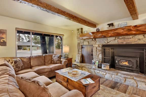 2080-Eagle Point Lodge