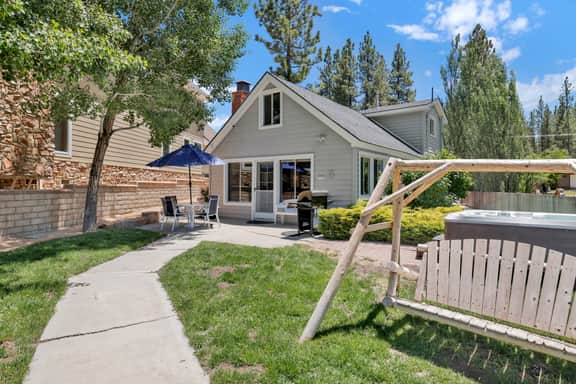 2120-Lakeview Getaway