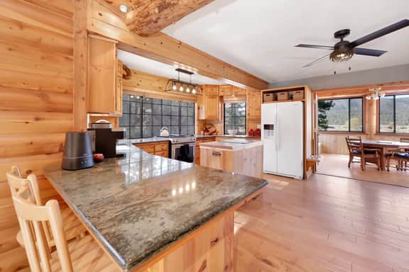 2142-The Alps Lodge