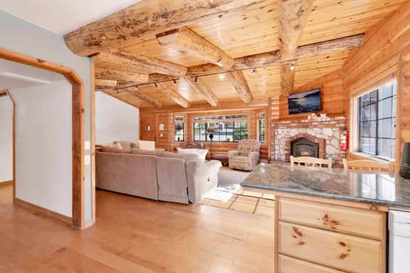 2142-The Alps Lodge