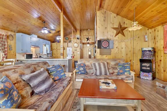 2069 - Bear Cub Cabin