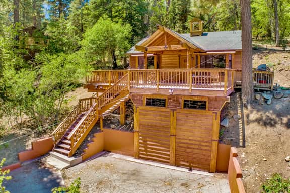 2105-Club View Pines