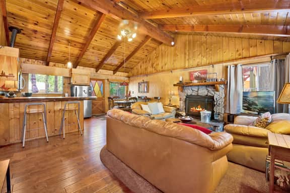 2191-Pine Cone Cottage
