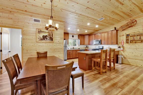 2353-Skyline Lodge
