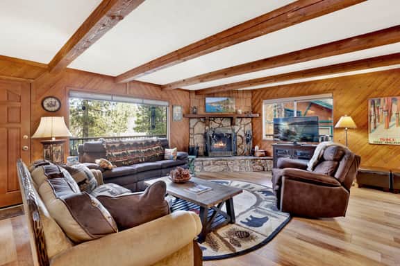 2380-Mockingbird Mountain Getaway