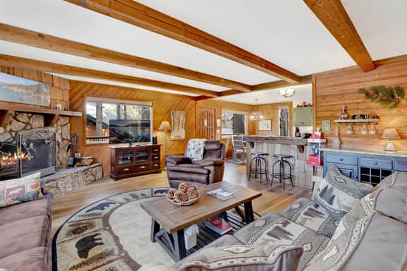 2380-Mockingbird Mountain Getaway