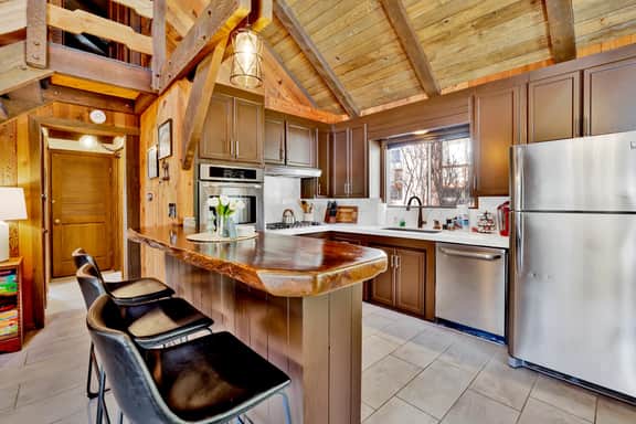 2462-Moose Mountain Manor