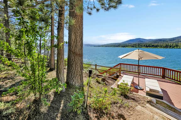 2471-Eagle Point Lake House