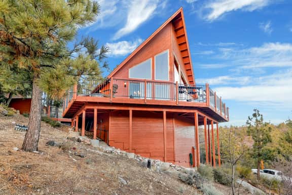 2520-High-Top Lakeview Chateau