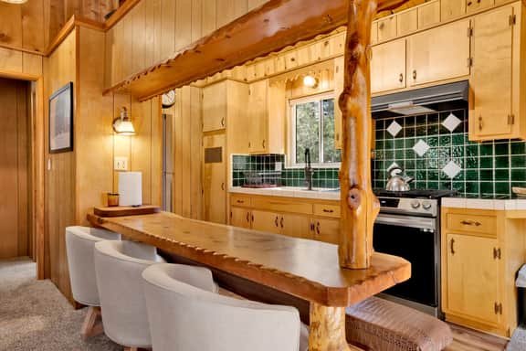 2526-Slope Side Getaway